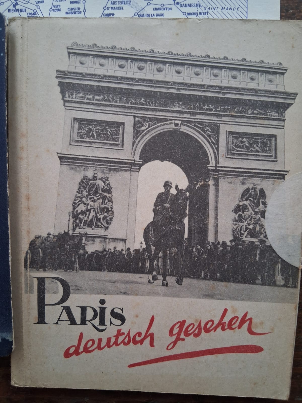Paris unter deutscher Besatzung 1941/42 – 2 Reiseführer und Militär-Ausweis – 3 Originale – Bild 7
