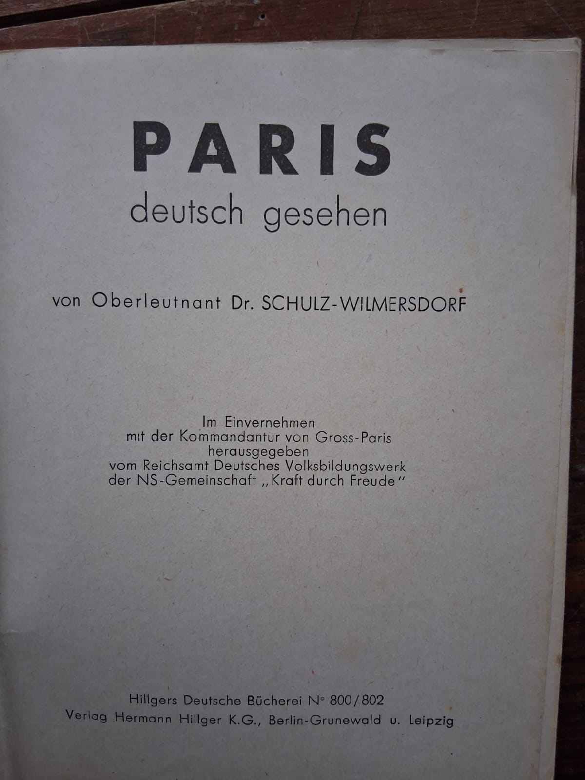 Paris unter deutscher Besatzung 1941/42 – 2 Reiseführer und Militär-Ausweis – 3 Originale – Bild 4